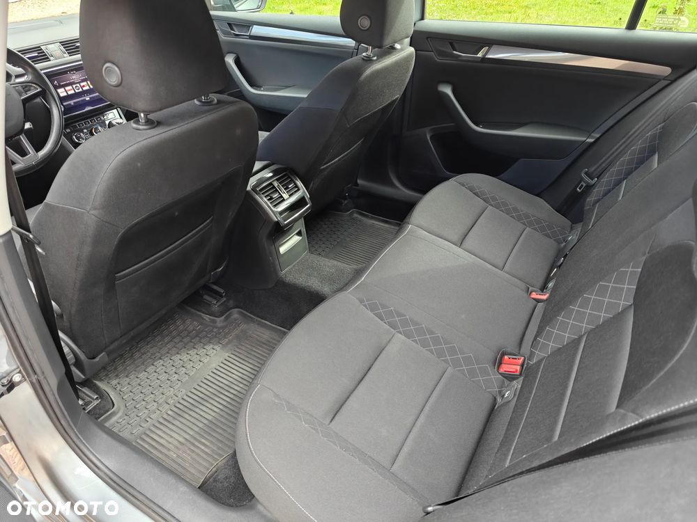 Skoda Superb 2.0 TDI Active - 11