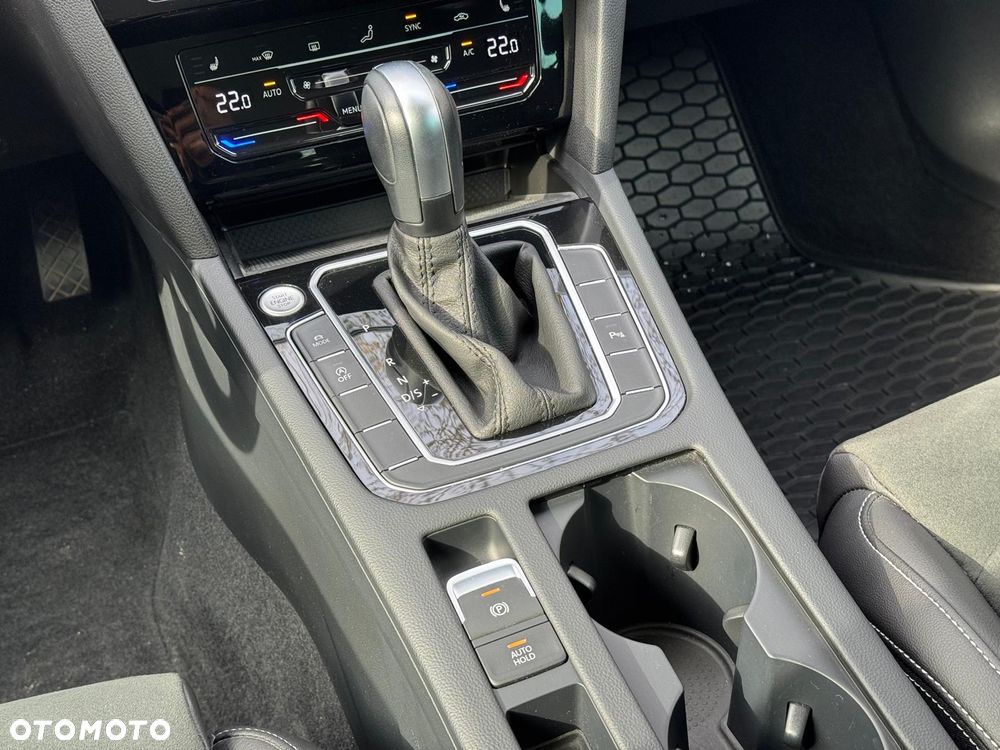 Volkswagen Passat 2.0 TDI EVO Elegance DSG - 22