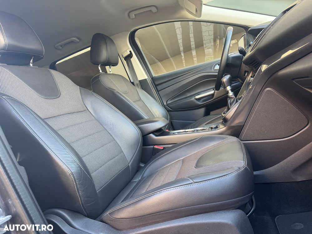 Ford Kuga 1.5 EcoBoost 2x4 Titanium - 15