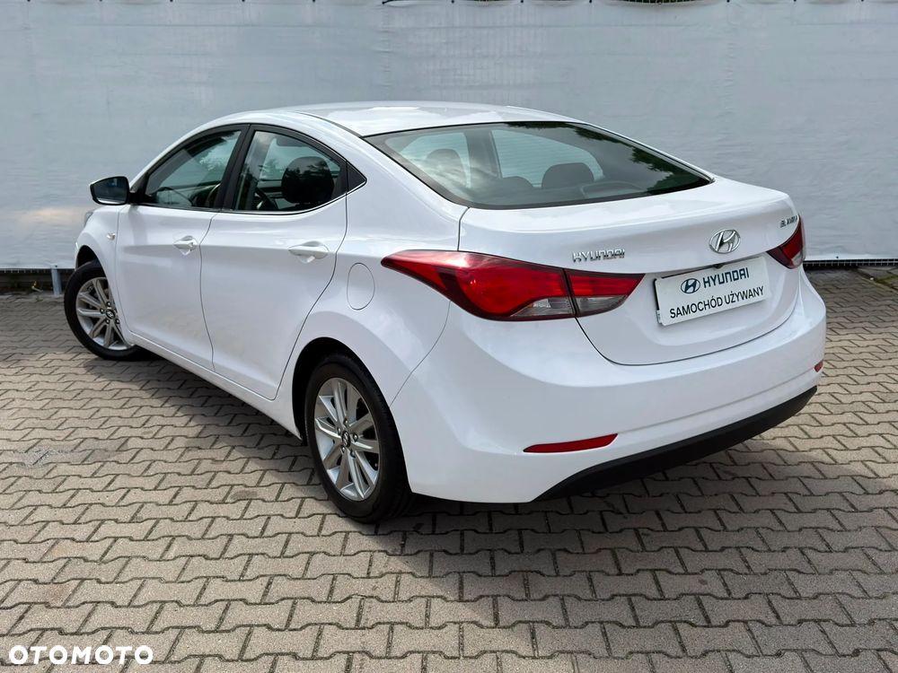 Hyundai Elantra 1.6 Comfort - 3