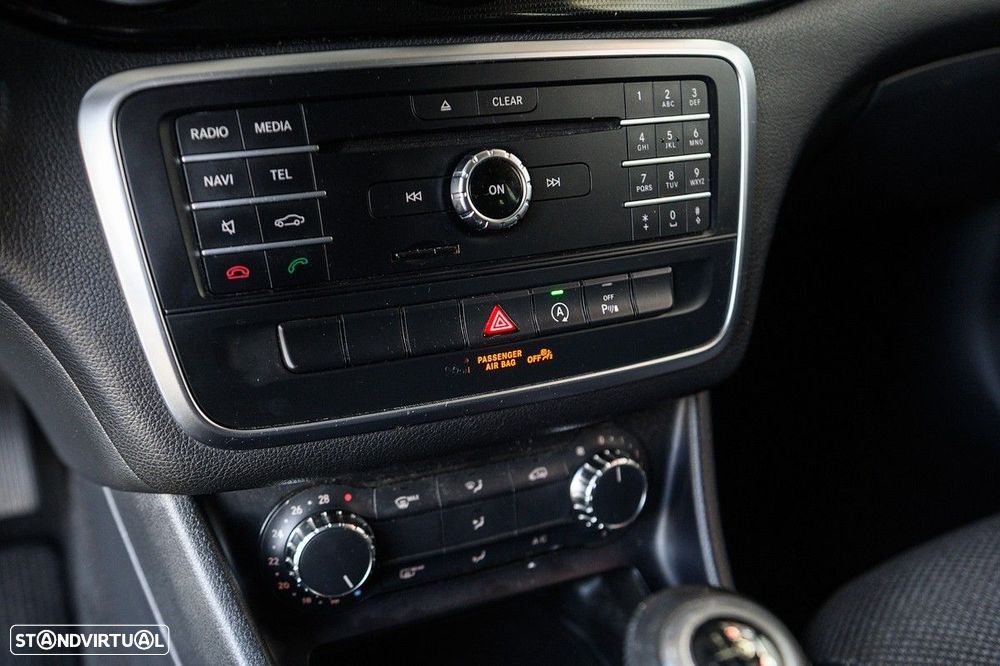 Mercedes-Benz CLA 180 d Shooting Brake Urban - 37
