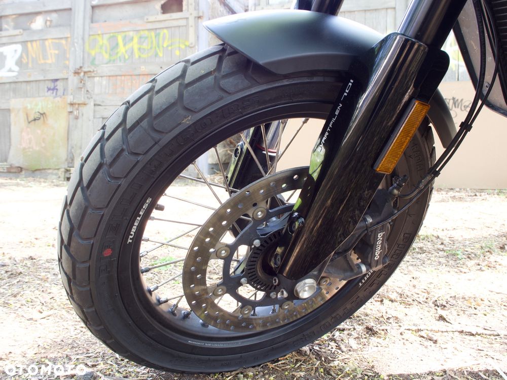 Husqvarna Svartpilen - 19