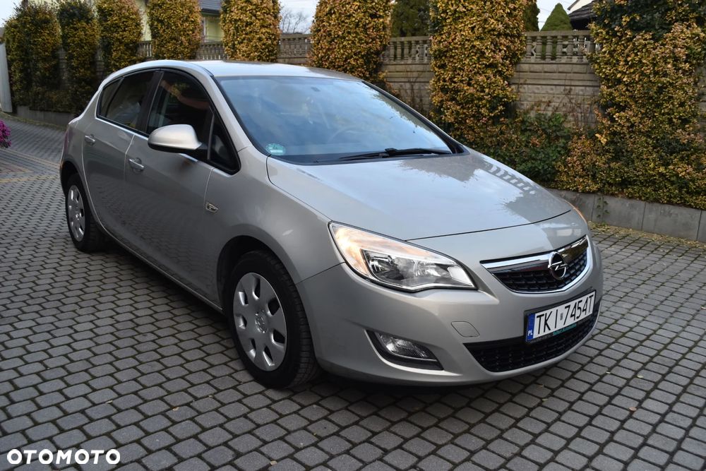 Opel Astra - 1