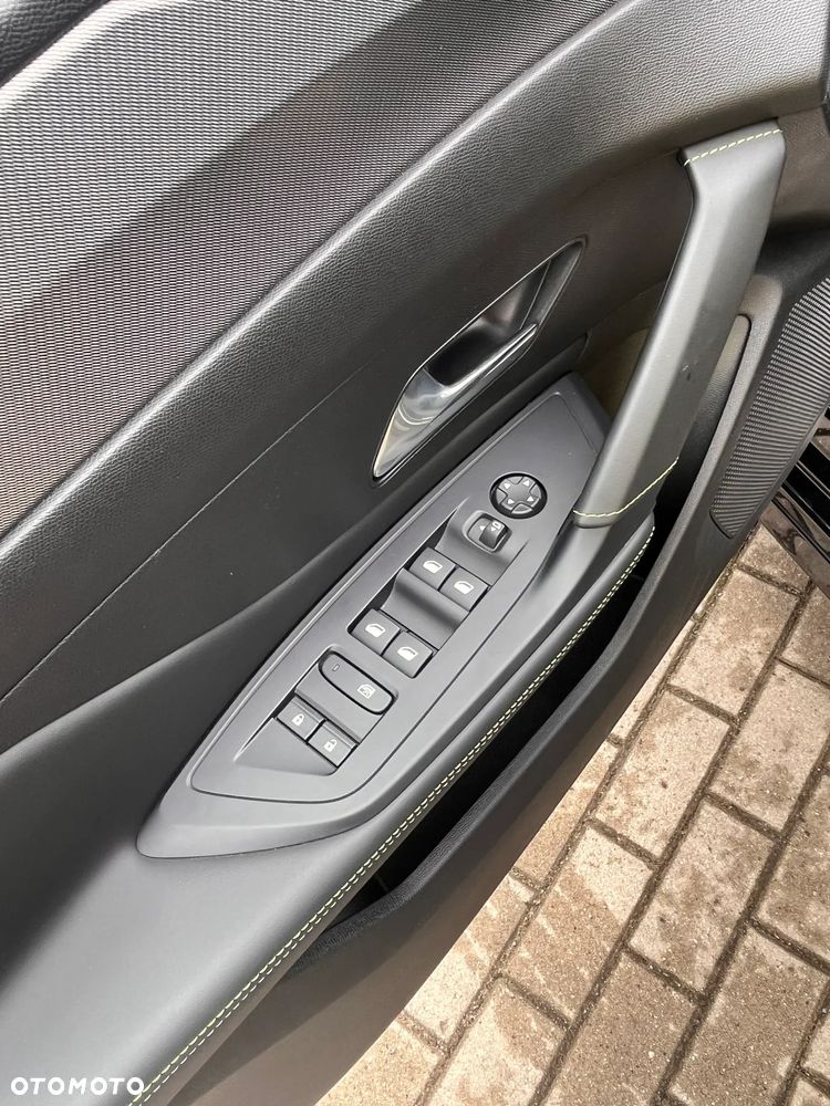 Peugeot 308 1.2 PureTech GT S&S EAT8 - 11