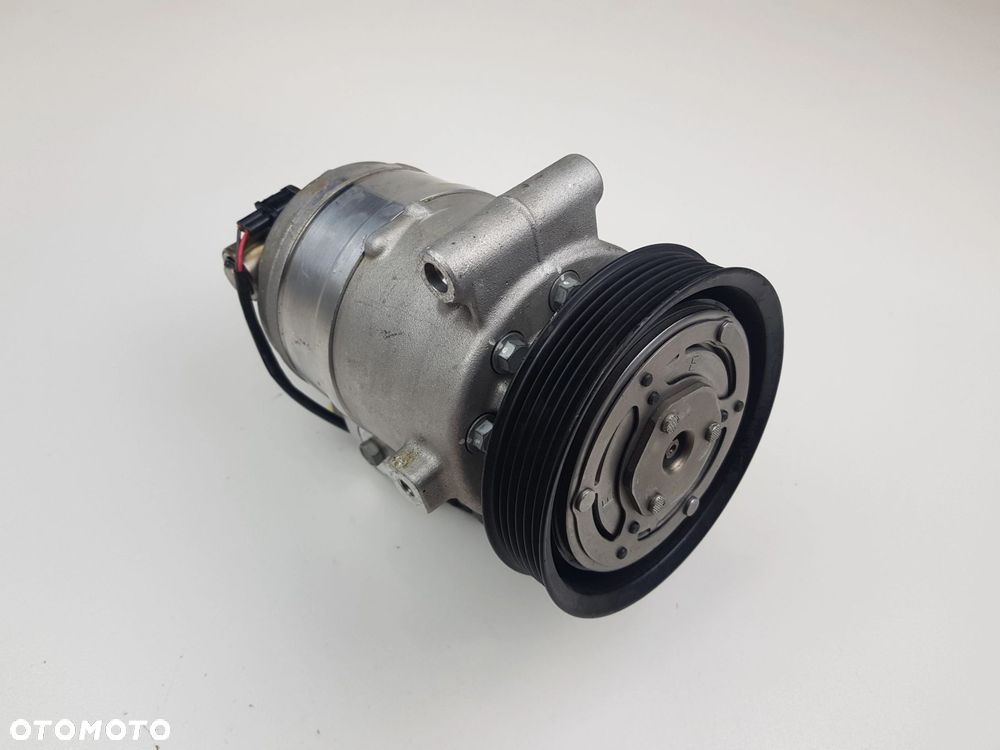 Kompresor Sprężarka klimatyzacji Volkswagen Audi 140302 - 7
