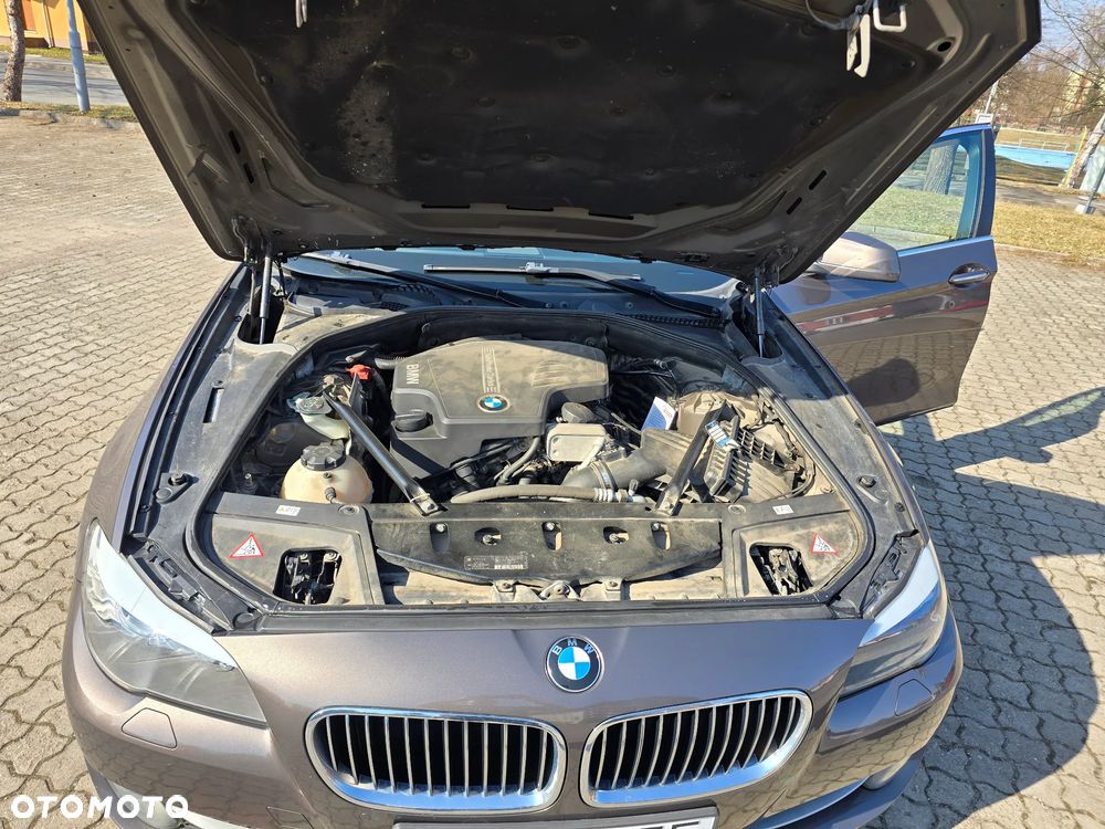 BMW Seria 5 528i Luxury Line - 7