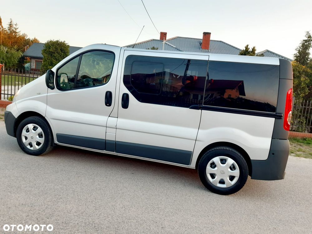 Renault Trafic L1H1 Passenger Lux - 15