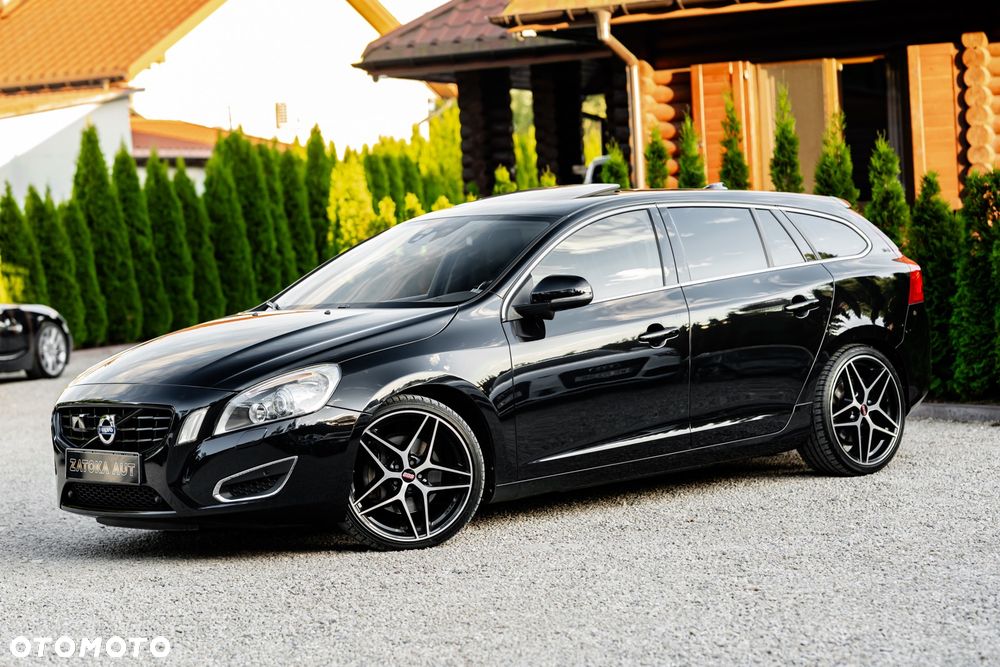 Volvo V60 T6 AWD Geartronic Summum - 3