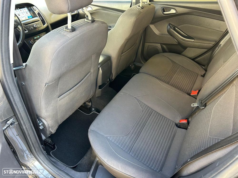 Ford Focus SW 1.0 EcoBoost Titanium Aut. - 10