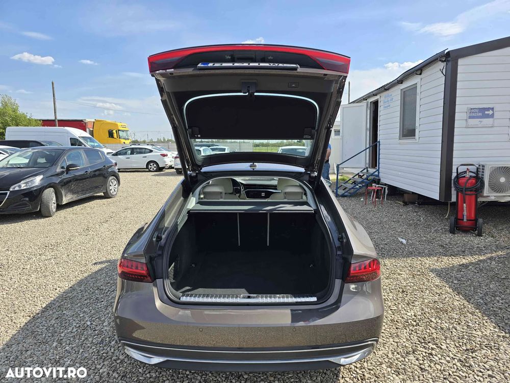 Audi A7 - 8