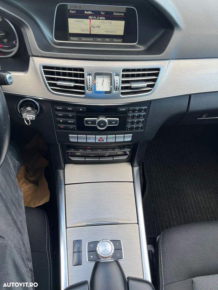 Mercedes-Benz E - 12