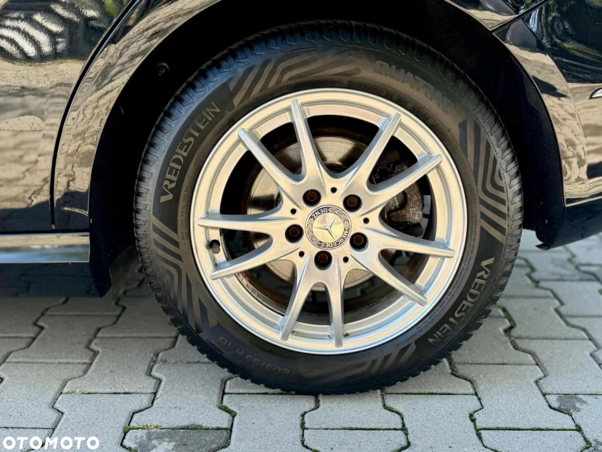 Mercedes-Benz Klasa B 180 BlueEFFICIENCY Edition Style - 39