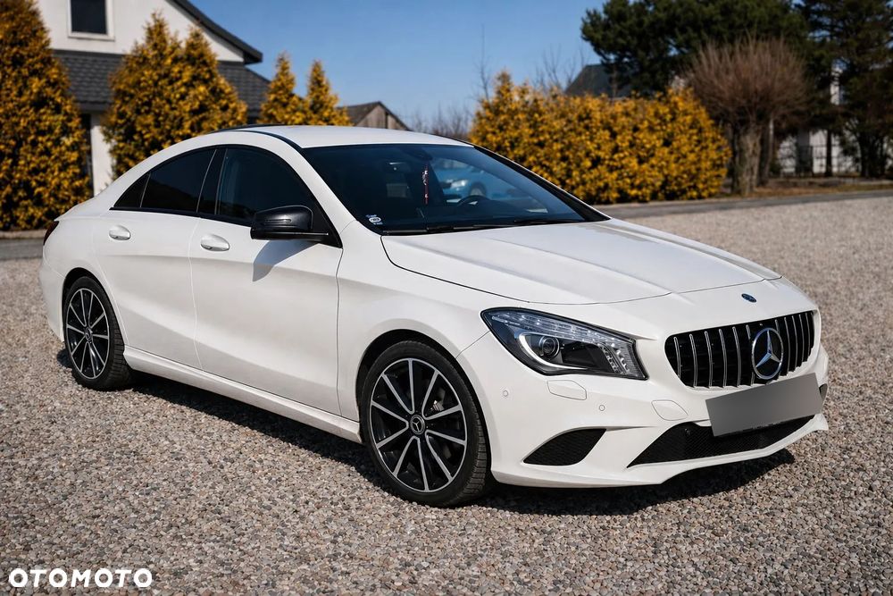 Mercedes-Benz CLA 180 7G-DCT - 2
