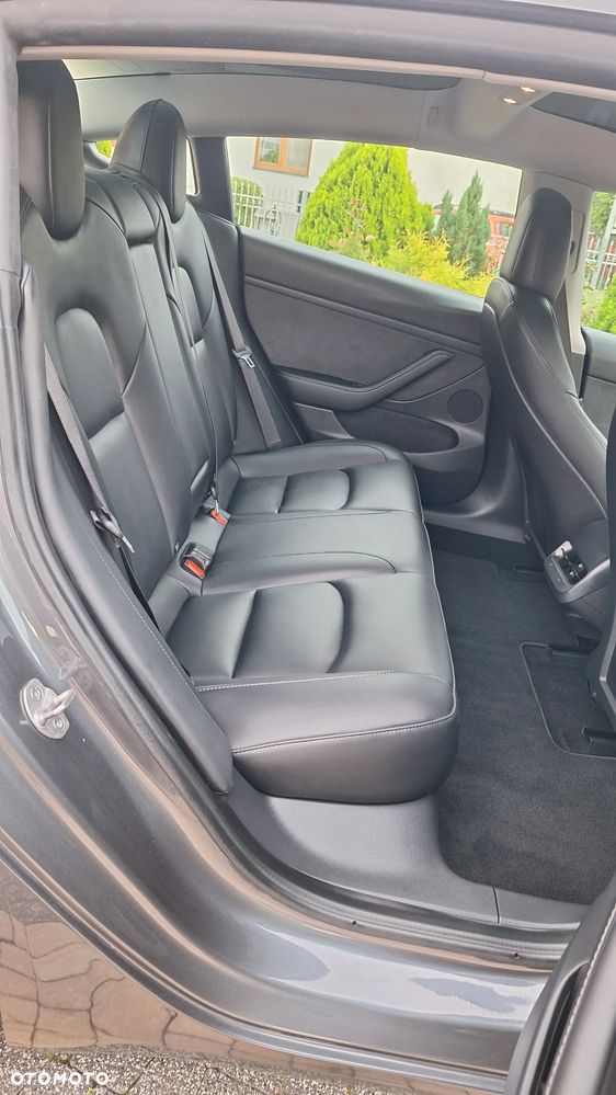 Tesla Model 3 AWD - 9