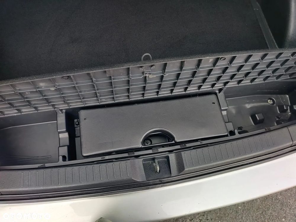 Toyota Corolla Verso 1.6 Sol - 8