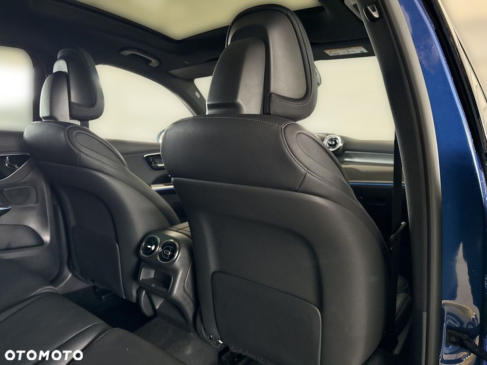 Mercedes-Benz GLC - 22