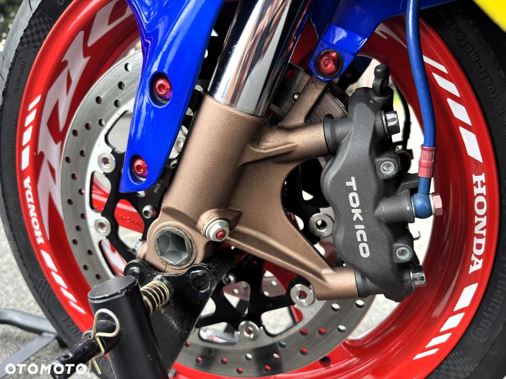 Honda CBR - 27