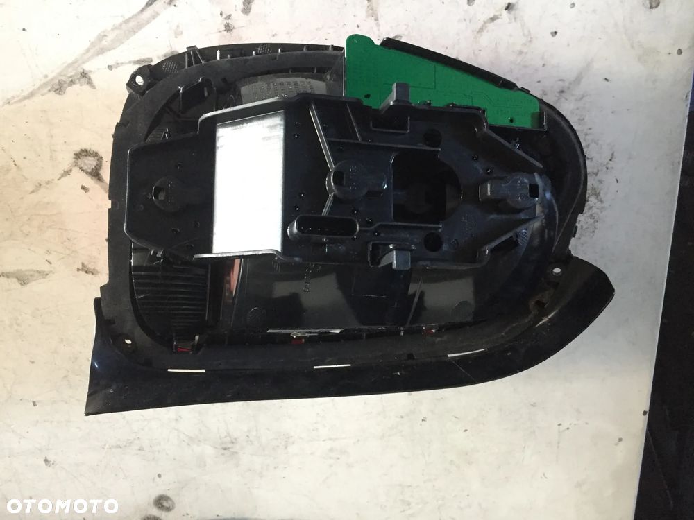 MINI COOPER F55 21R LAMPA PRAWA TYŁ - 3