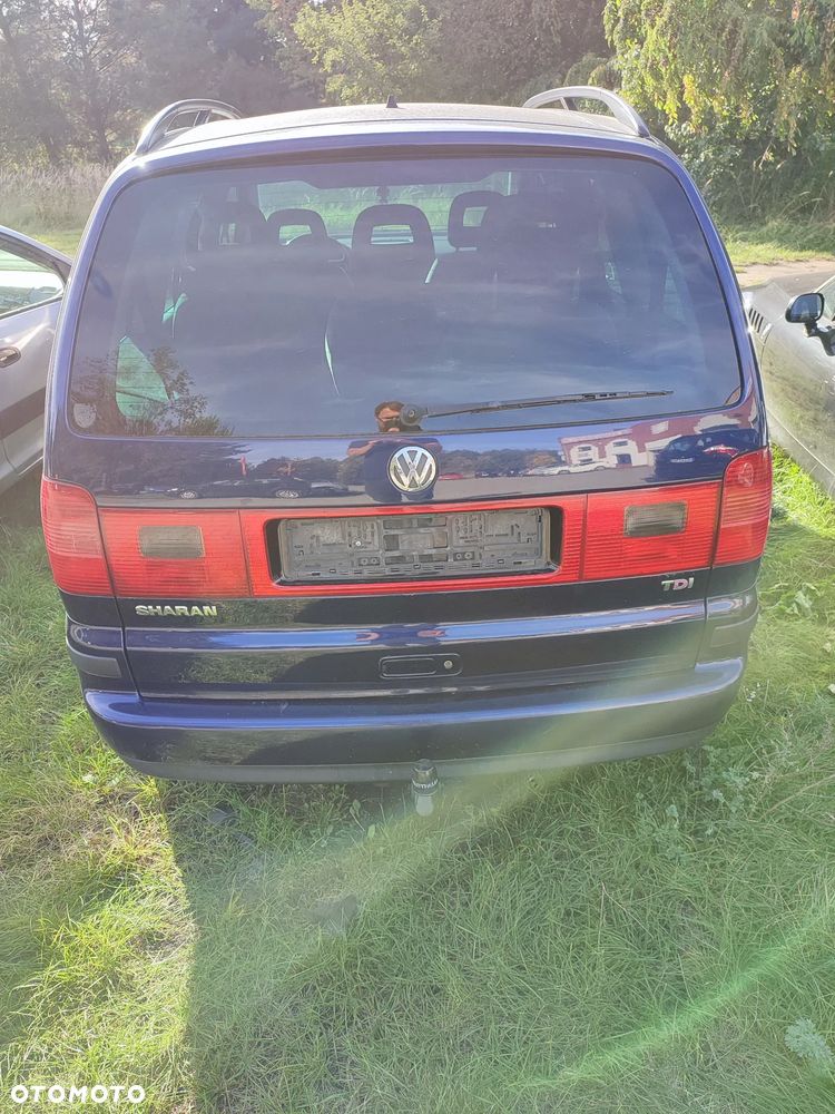 Volkswagen Sharan 1.9 TDI Comfortline - 2