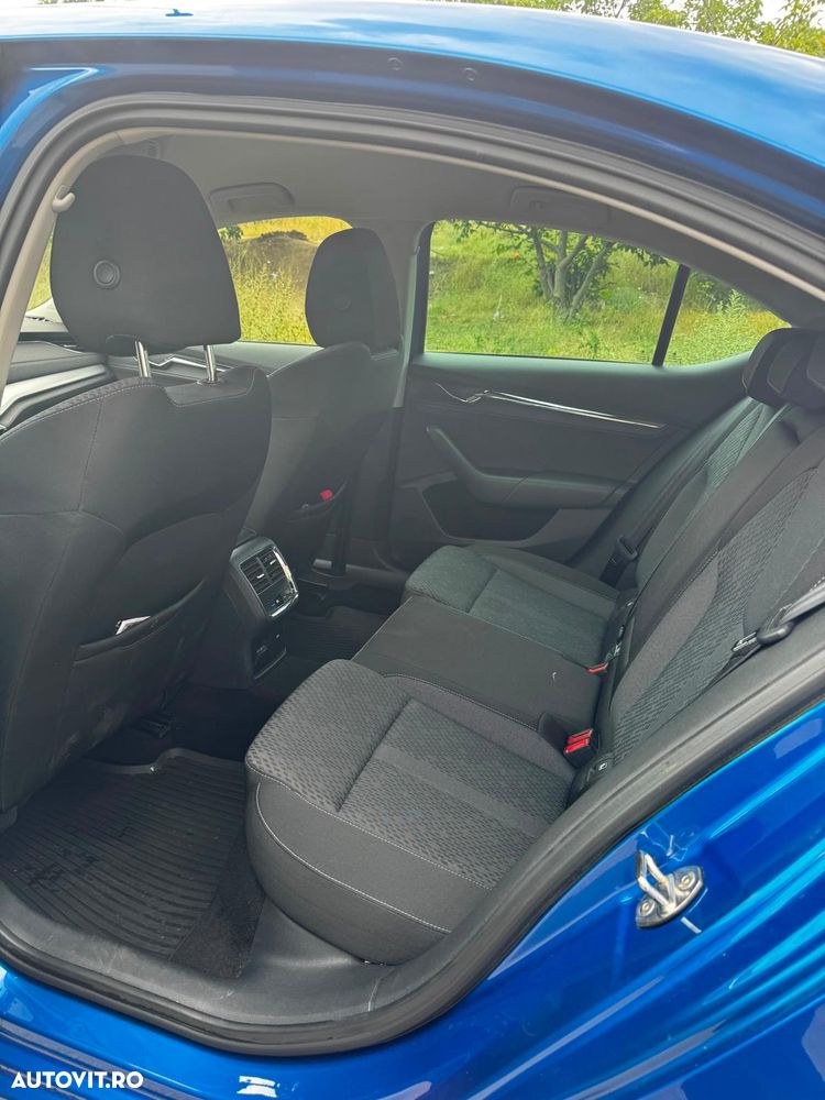 Skoda Octavia 2.0 TDI DSG Ambition - 11