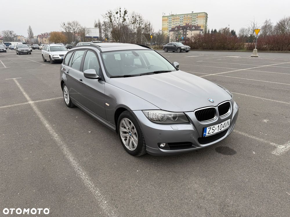 BMW Seria 3 318i - 3