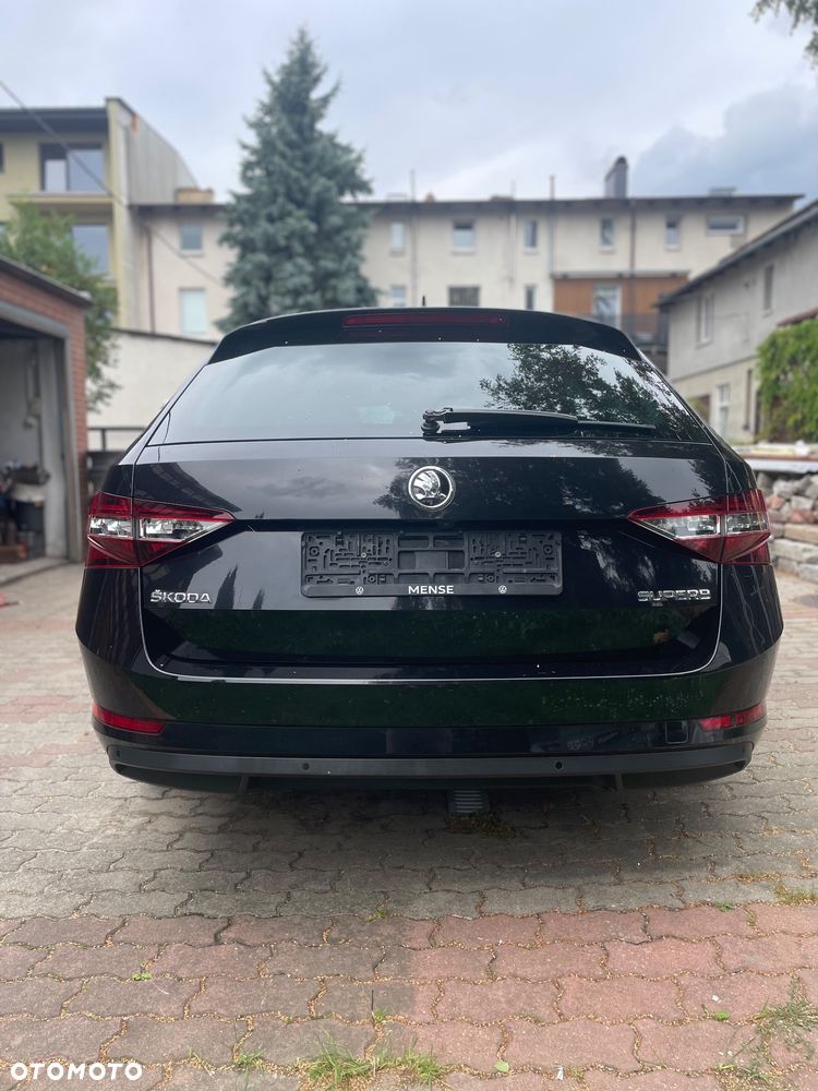 Skoda Superb 2.0 TDI DSG Style - 6