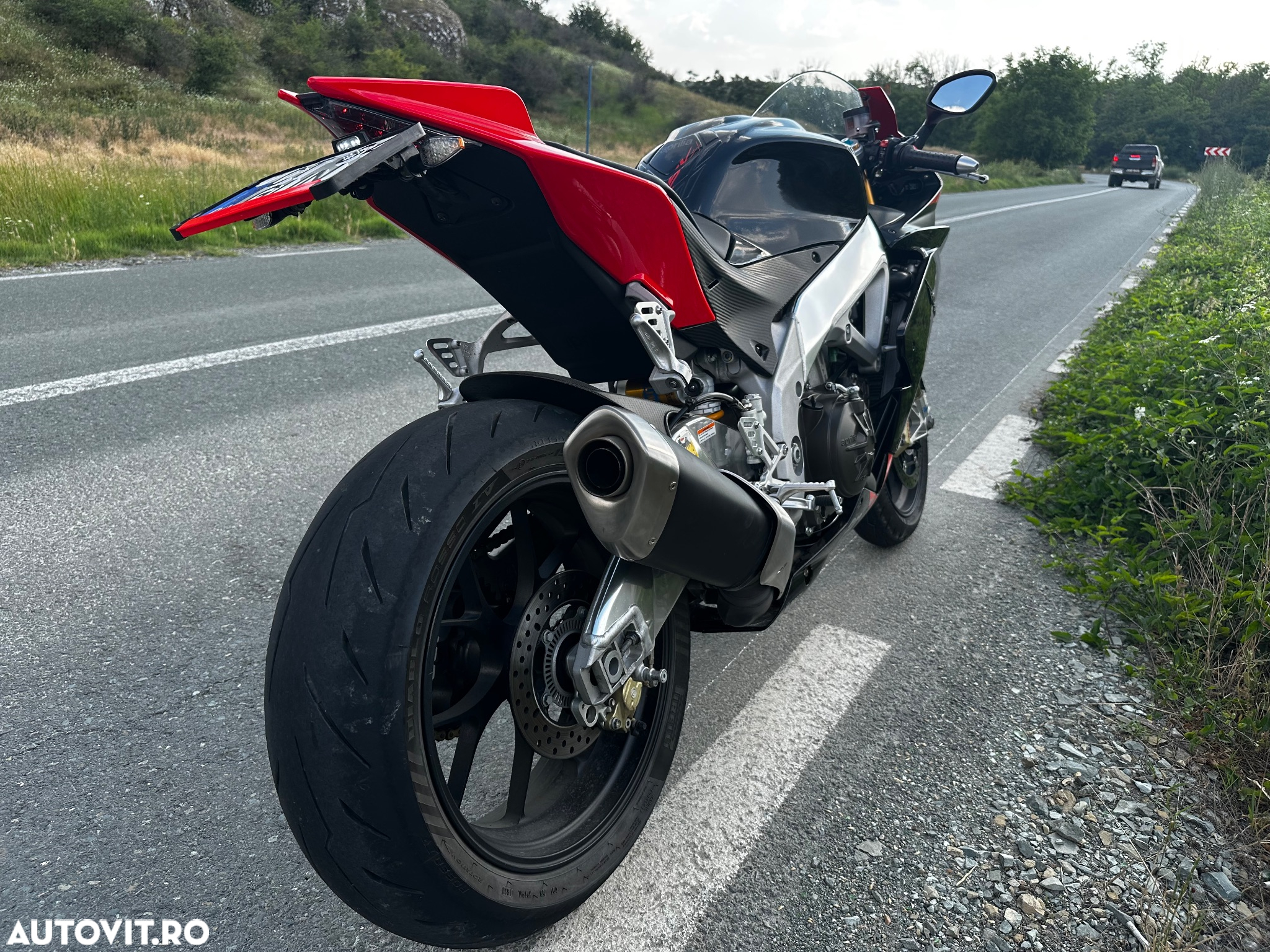 Aprilia RSV 4R - 2
