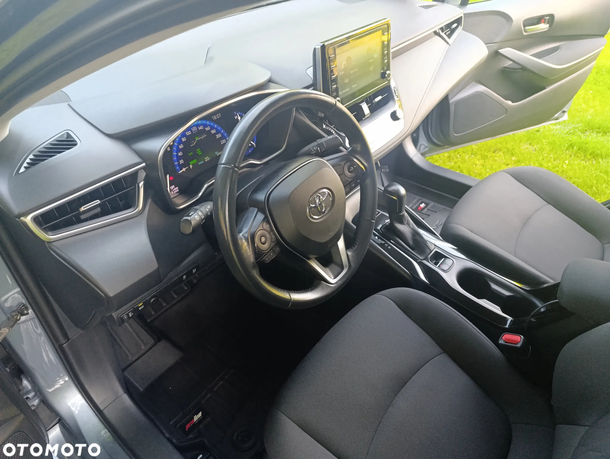 Toyota Corolla 1.8 Hybrid Comfort - 11