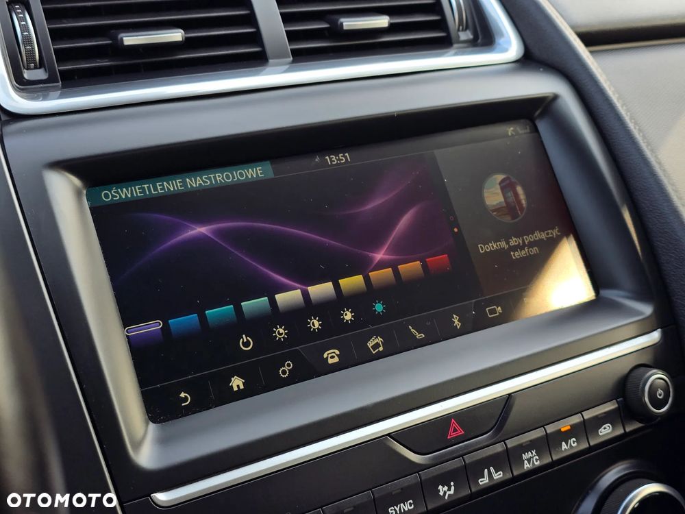 Jaguar E-Pace P200 AWD R-Dynamic - 10