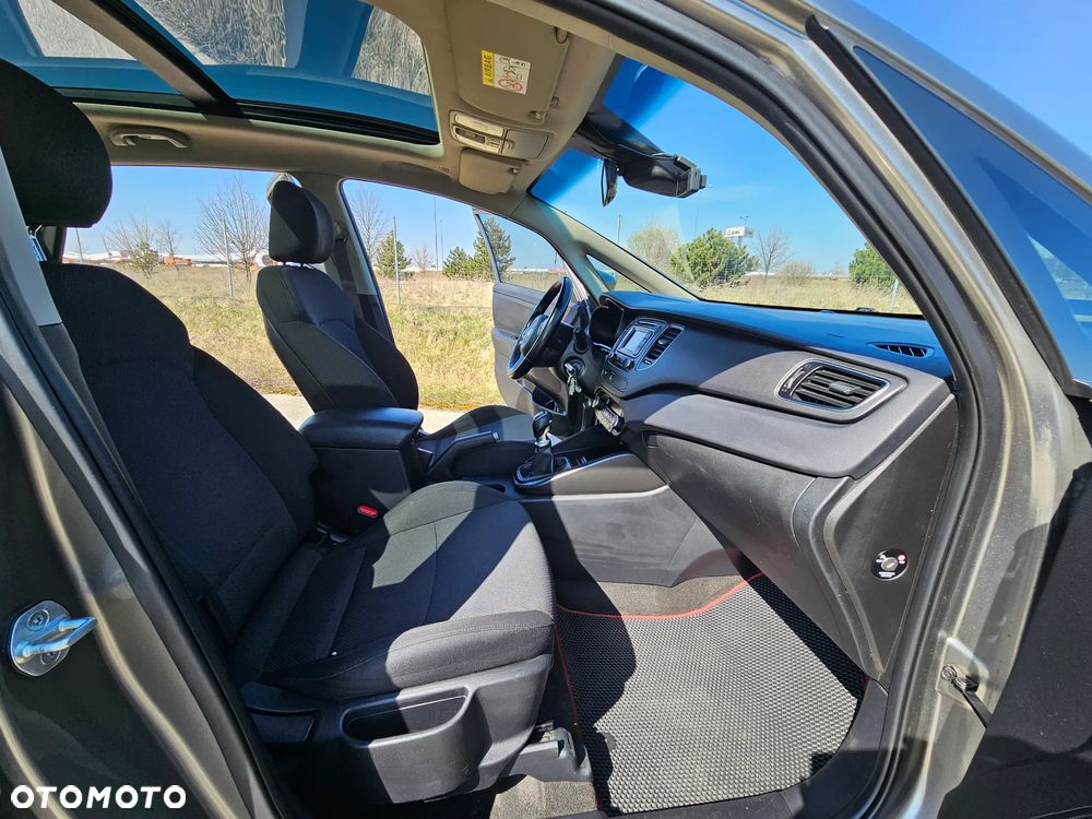 Kia Carens 1.7 CRDi M - 19