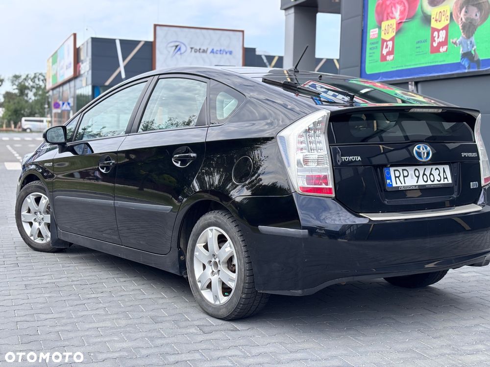 Toyota Prius - 14