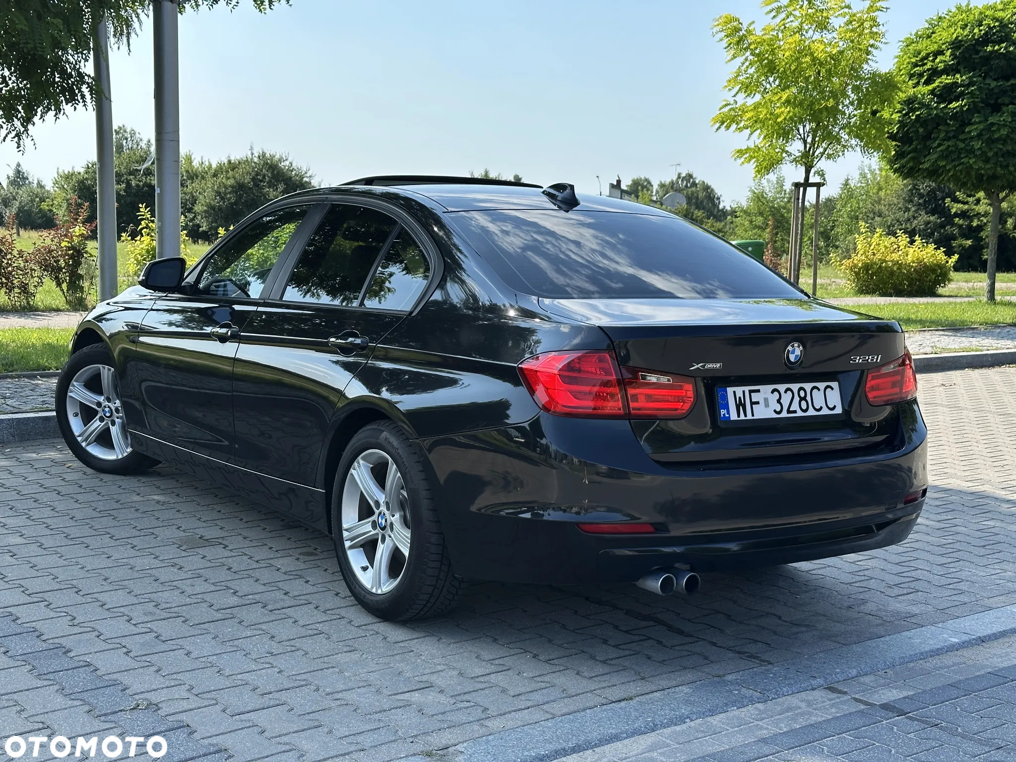 BMW Seria 3 328i xDrive Luxury Line - 11