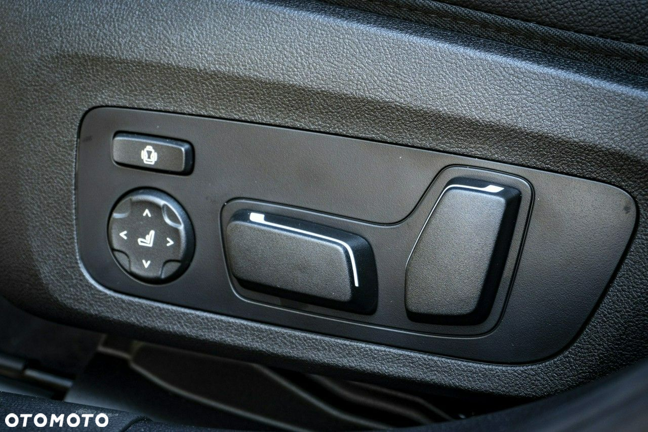 BMW Seria 3 - 18