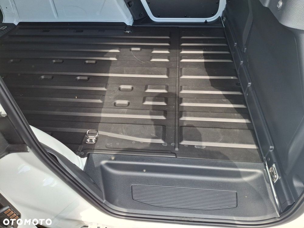Volkswagen Caddy Cargo - 20