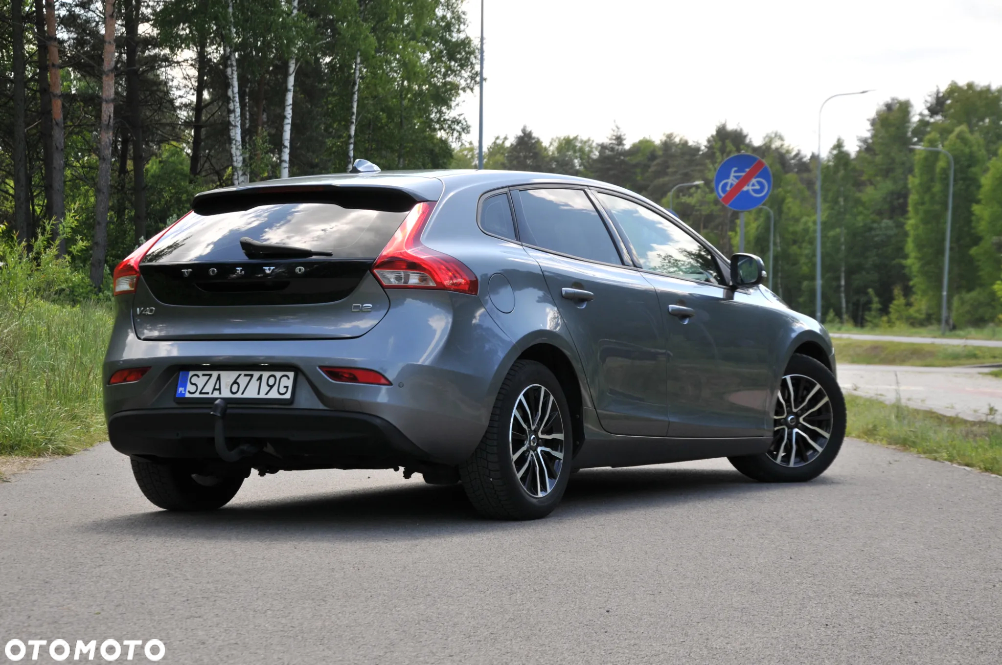 Volvo V40 D2 Drive-E Momentum - 11