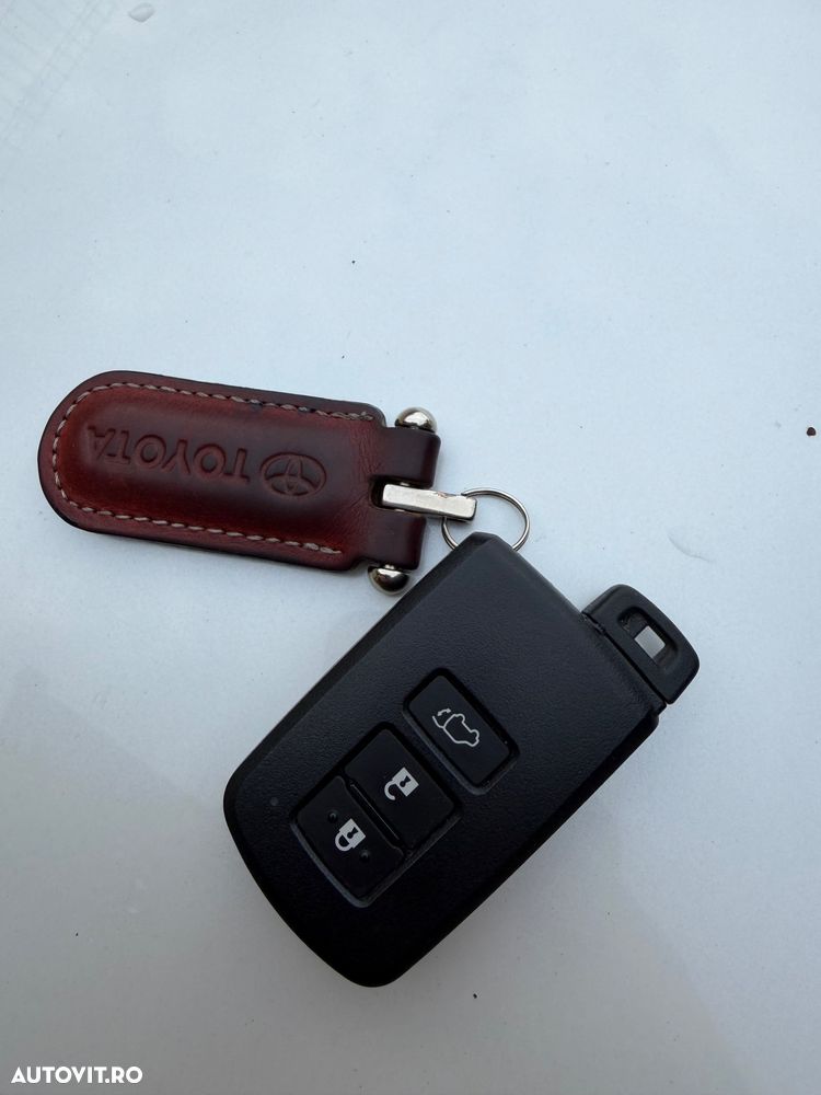 Toyota RAV4 2.2 D-4CAT 4WD Aut Luxury 18" - 12