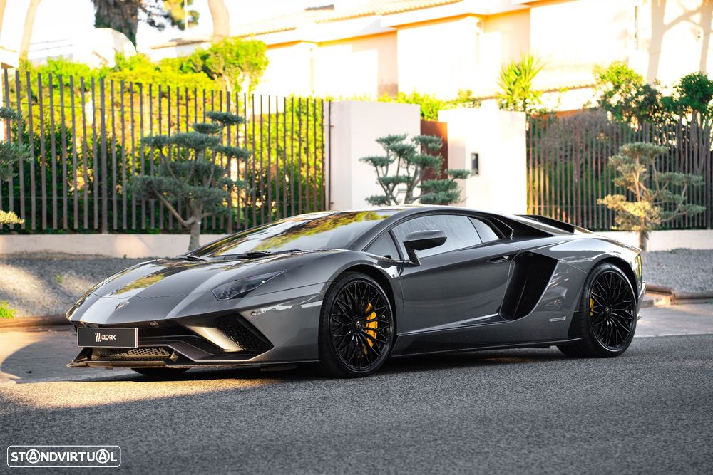Lamborghini Aventador 6.5 V12 LP740-4 S - 5