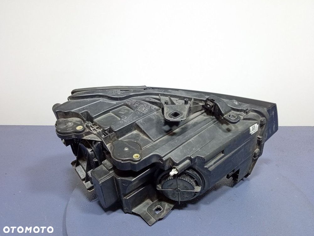 AUDI Q2 REFLEKTOR LEWY LAMPA PRZEDNIA EU  81A941003 - 2