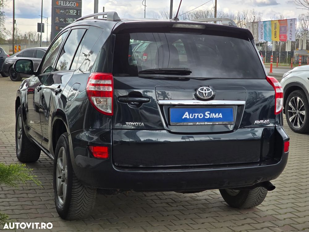 Toyota RAV4 - 5