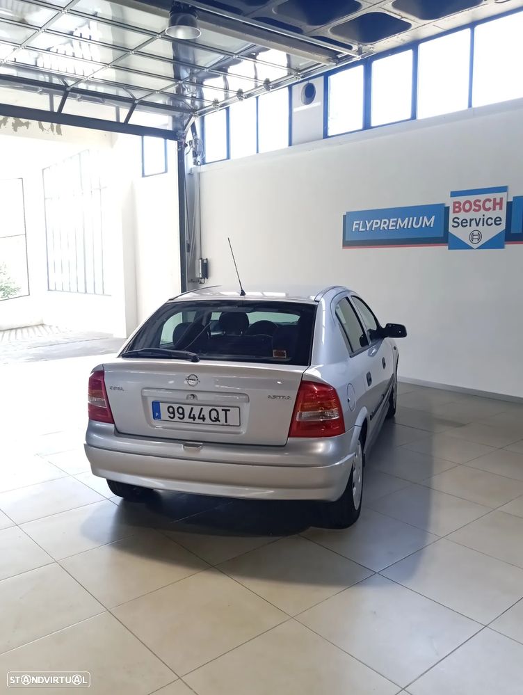 Opel Astra - 4