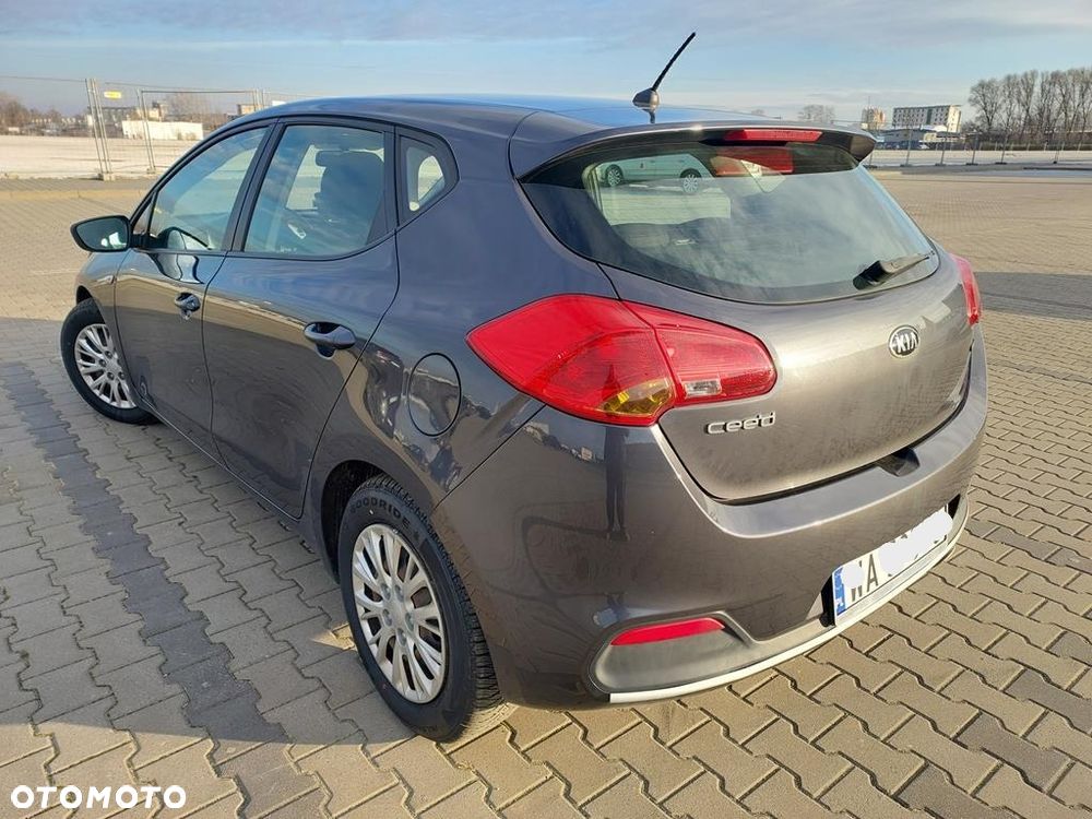 Kia Ceed 1.6 CRDi 128 Vision - 3