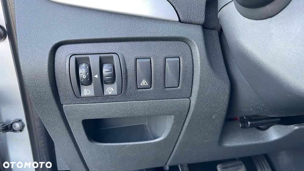 Renault Scenic 1.6 16V 110 TomTom Edition - 14