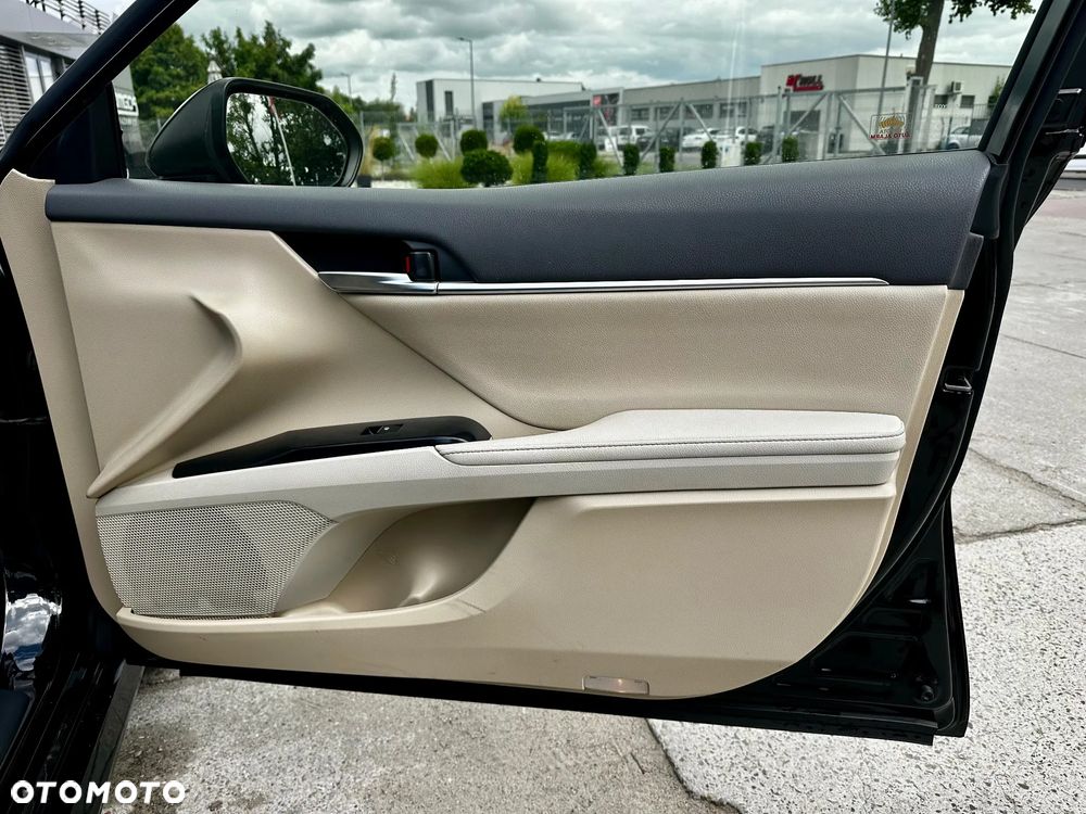 Toyota Camry 2.5 Hybrid Prestige CVT - 18