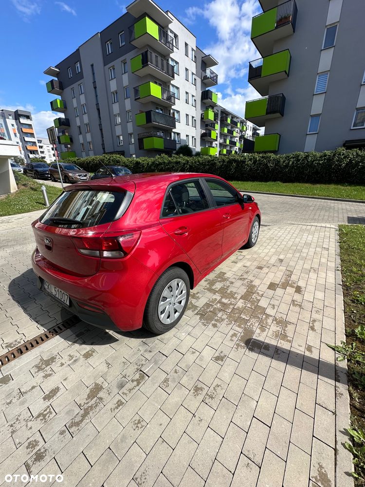 Kia Rio 1.2 M - 10