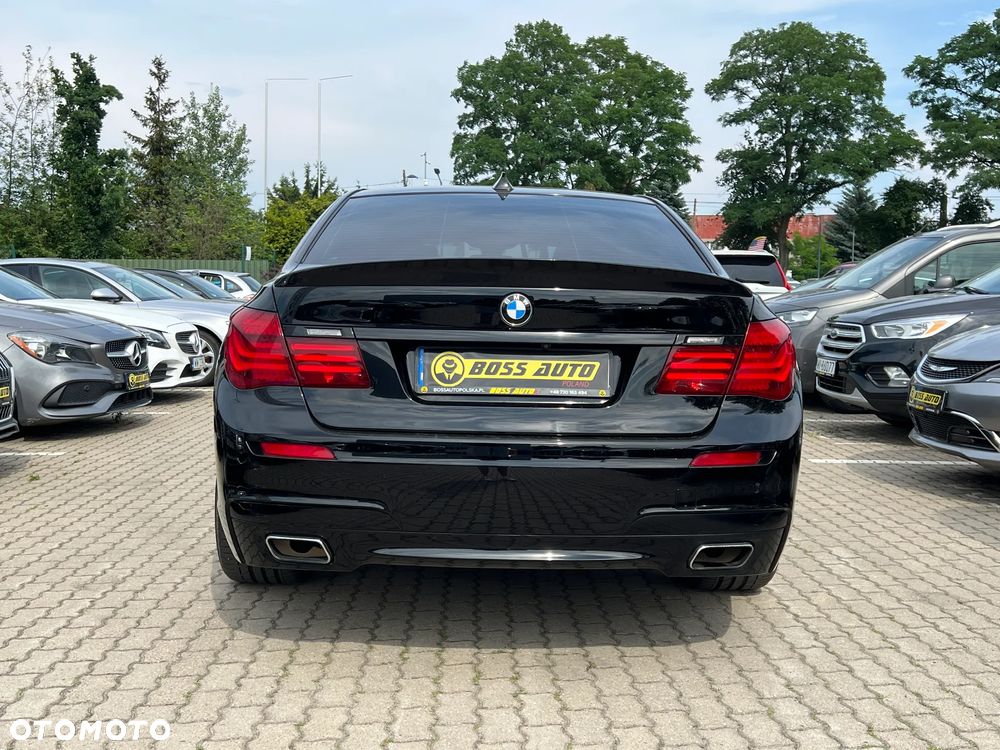 BMW Seria 7 - 8