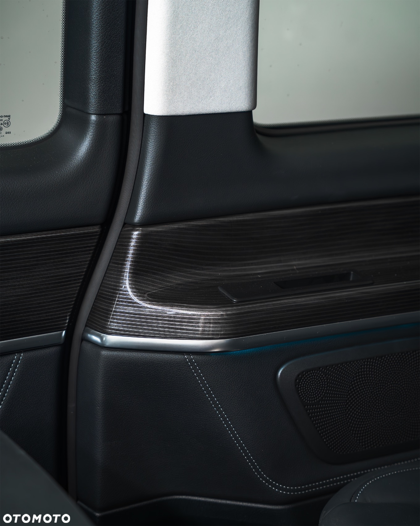 Mercedes-Benz Klasa V 220 d Avantgarde 9G-Tronic (d³ugi) - 21