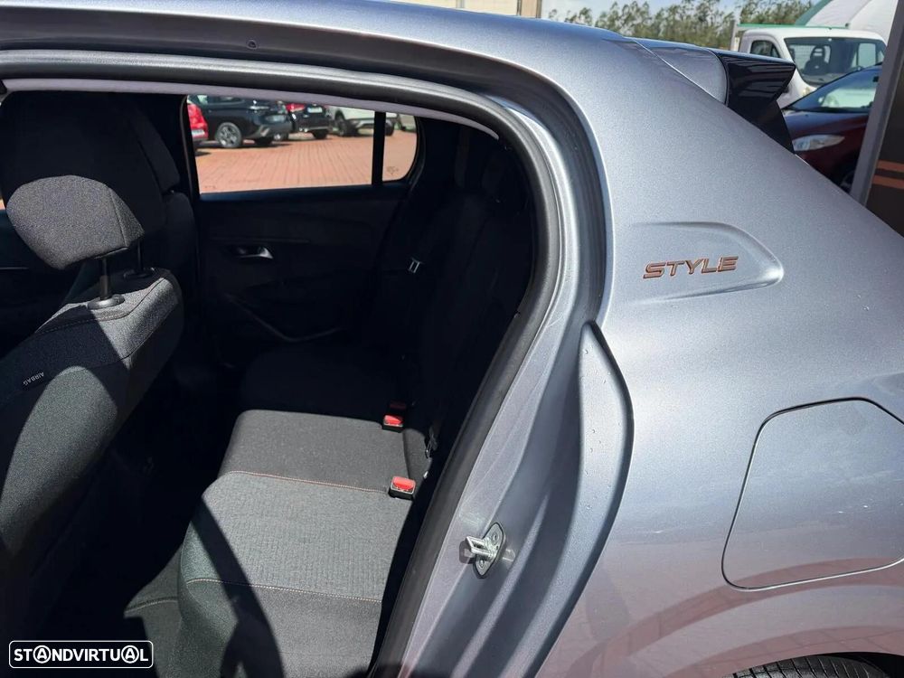 Peugeot e-208 50 kWh Style - 11