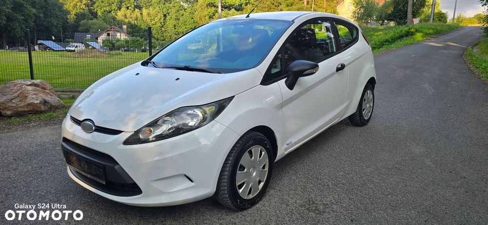 Ford Fiesta 1.25 Ambiente - 2