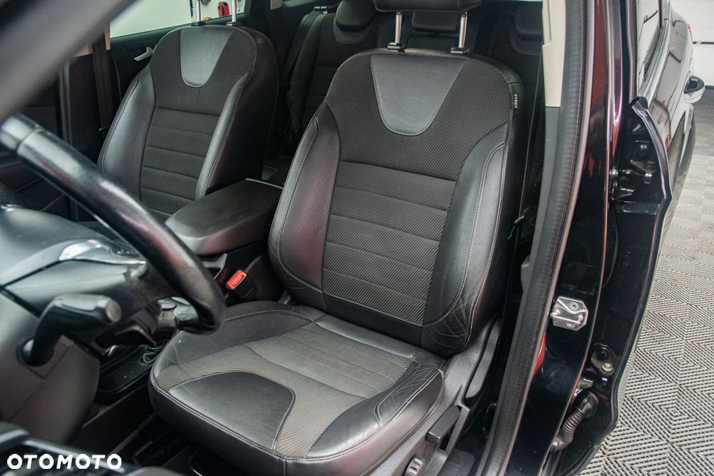 Ford Kuga 2.0 TDCi 4WD Titanium - 13