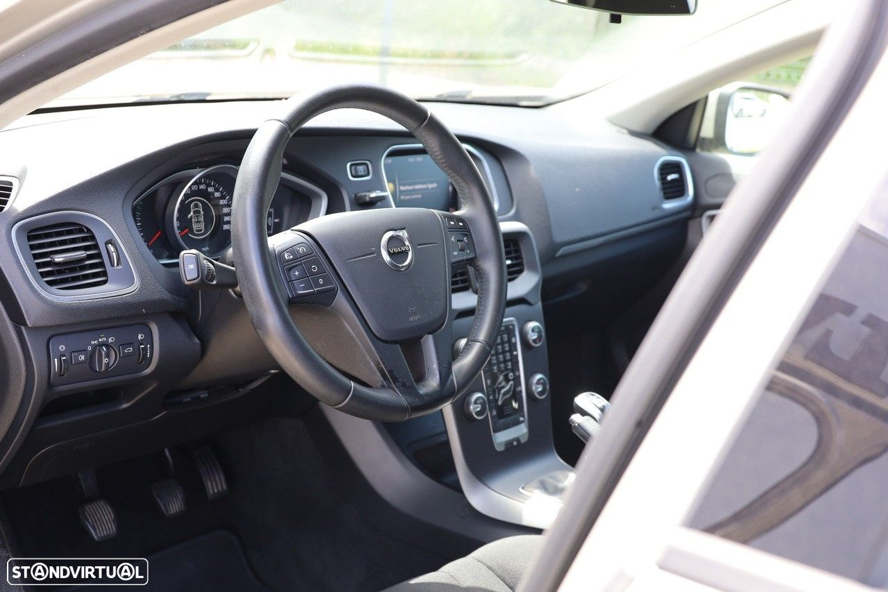 Volvo V40 2.0 D2 Kinetic - 4